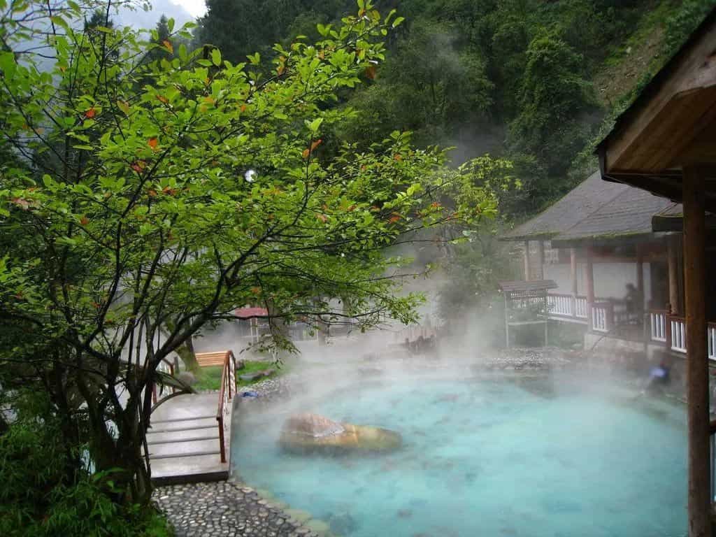力威2.8MW全预混冷凝热水锅炉等调试完毕交付使用！